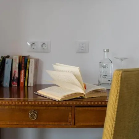 Apartmán Doble Con Terraza O Balcon, Desajuno Incluido,wifi Gratis, Piscina *