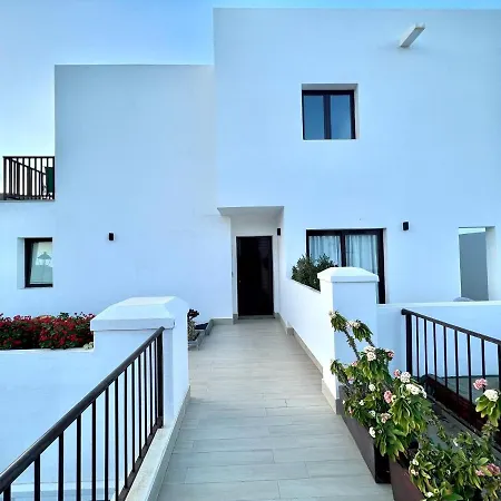 Apartmán Doble Con Terraza O Balcon, Desajuno Incluido,wifi Gratis, Piscina Yaiza (Lanzarote)