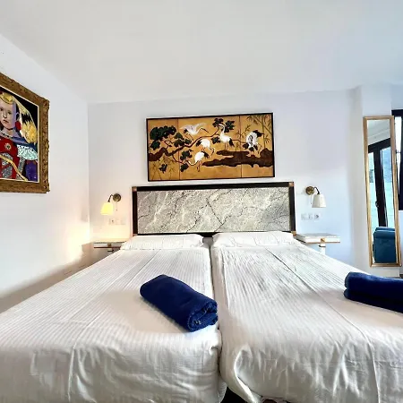 Doble Con Terraza O Balcon, Desajuno Incluido,wifi Gratis, Piscina Apartamento