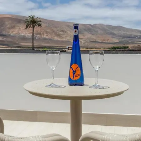 公寓 Doble Con Terraza O Balcon, Desajuno Incluido,wifi Gratis, Piscina 雅伊萨