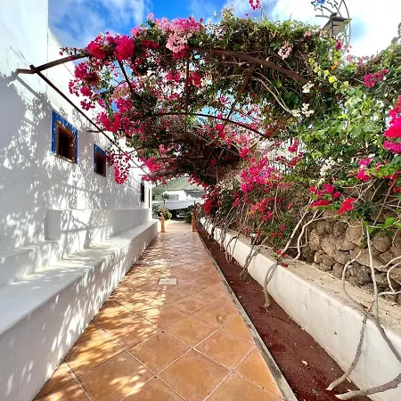 公寓 Doble Con Terraza O Balcon, Desajuno Incluido,wifi Gratis, Piscina 雅伊萨